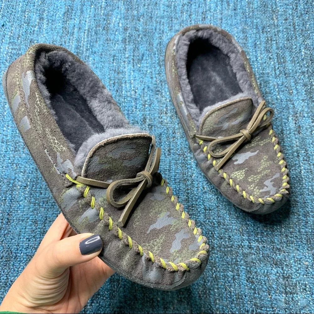 L.L. Bean Youth Wicked Good Slippers in Feldspar Camo Print Genuine Shearling 4